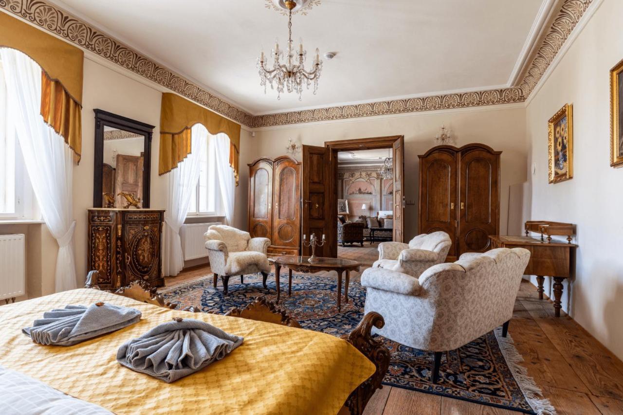Ambrozuv Dvur Apartment Pouzdrany ภายนอก รูปภาพ