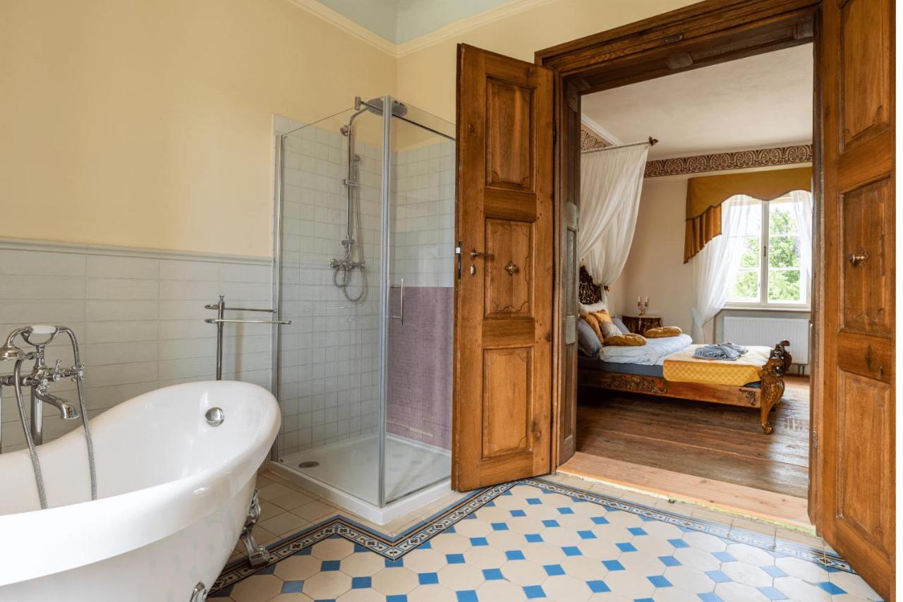 Ambrozuv Dvur Apartment Pouzdrany ภายนอก รูปภาพ